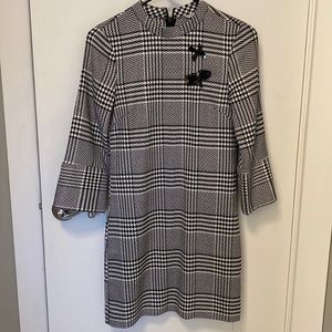 NWT. Black and white patterned dress